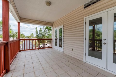 House in Indian Rocks Beach, Florida 3 bedrooms, 303.05 sq.m. № 2097436 - photo 25