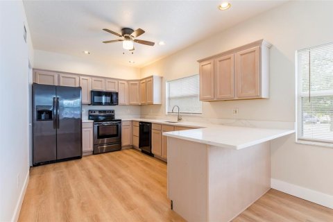 House in Indian Rocks Beach, Florida 3 bedrooms, 303.05 sq.m. № 2097436 - photo 16