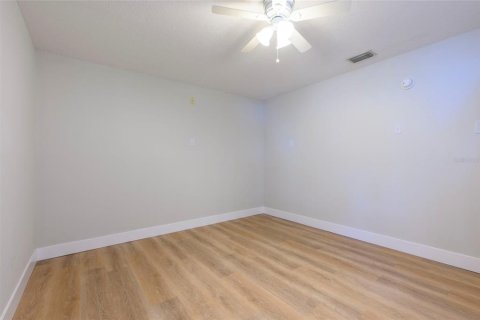 House in Indian Rocks Beach, Florida 3 bedrooms, 303.05 sq.m. № 2097436 - photo 3