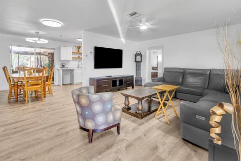Villa ou maison à Delray Beach, Floride 3 chambres, 121.42 m2 № 2254376