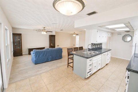Villa ou maison à vendre à Port Charlotte, Floride: 3 chambres, 157.38 m2 № 2217674 - photo 3