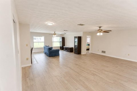 Villa ou maison à vendre à Port Charlotte, Floride: 3 chambres, 157.38 m2 № 2217674 - photo 5