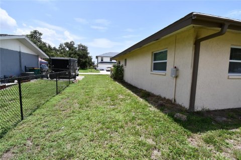 Villa ou maison à vendre à Port Charlotte, Floride: 3 chambres, 157.38 m2 № 2217674 - photo 19