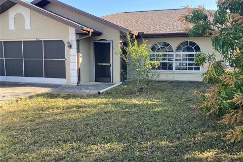 Casa en venta en Port Charlotte, Florida, 3 dormitorios, 143.35 m2 № 1521013 - foto 1