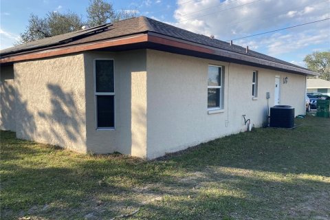 Casa en venta en Port Charlotte, Florida, 3 dormitorios, 143.35 m2 № 1521013 - foto 3