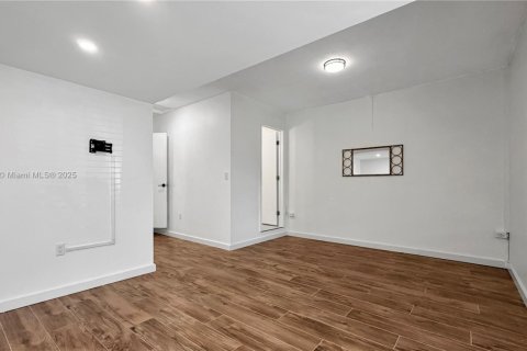 Immobilier commercial à louer à Palmetto Bay, Floride: 1 chambre, 47.01 m2 № 1968568 - photo 15