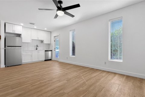 Immobilier commercial à louer à Palmetto Bay, Floride: 1 chambre, 47.01 m2 № 1968568 - photo 3