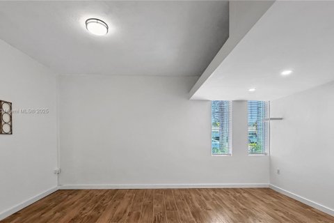 Immobilier commercial à louer à Palmetto Bay, Floride: 1 chambre, 47.01 m2 № 1968568 - photo 12