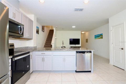 Townhouse in Davenport, Florida 3 bedrooms, 133.31 sq.m. № 1840163 - photo 13
