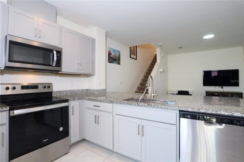 Townhouse in Davenport, Florida 3 bedrooms, 133.31 sq.m. № 1840163 - photo 21