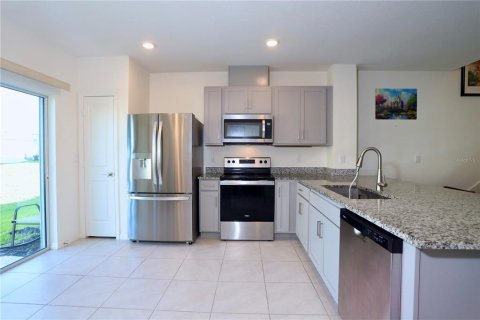 Townhouse in Davenport, Florida 3 bedrooms, 133.31 sq.m. № 1840163 - photo 15