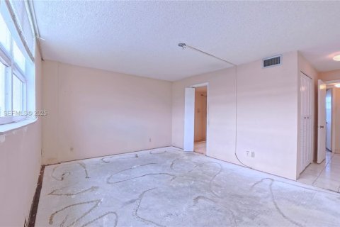 Copropriété à vendre à Dania Beach, Floride: 2 chambres, 110.55 m2 № 2034822 - photo 8