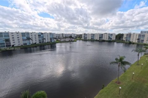 Condo à Dania Beach, Floride, 2 chambres  № 2034822