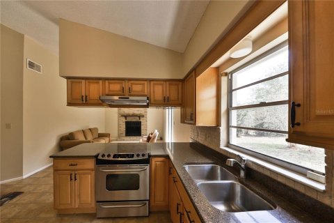 House in Winter Springs, Florida 3 bedrooms, 137.68 sq.m. № 1677918 - photo 4