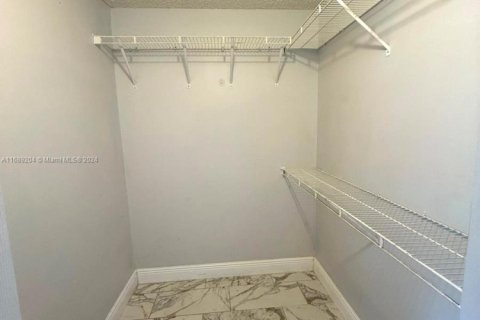 Condominio en venta en Fort Lauderdale, Florida, 1 dormitorio, 73.76 m2 № 1708069 - foto 9