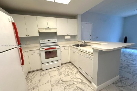 Condominio en venta en Fort Lauderdale, Florida, 1 dormitorio, 73.76 m2 № 1708069 - foto 3