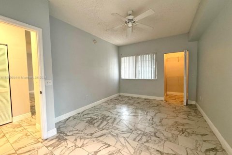 Condominio en venta en Fort Lauderdale, Florida, 1 dormitorio, 73.76 m2 № 1708069 - foto 8