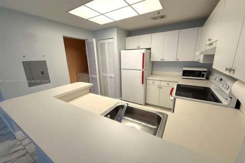 Condominio en venta en Fort Lauderdale, Florida, 1 dormitorio, 73.76 m2 № 1708069 - foto 2