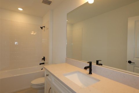 Townhouse in Bradenton, Florida 3 bedrooms, 223.52 sq.m. № 2157475 - photo 9