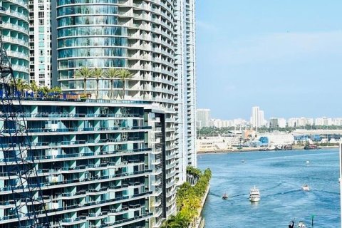 Condo in Miami, Florida, 1 bedroom № 2055454 - photo 26