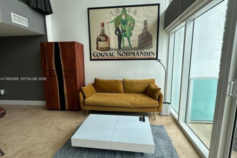 Condo in Miami, Florida, 1 bedroom № 2055454 - photo 4