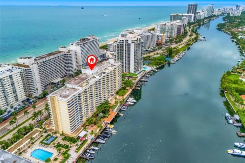 Снять в аренду кондоминиум в Майами-Бич, Флорида 2 спальни, 110.55м2, № 1989718 - фото 5