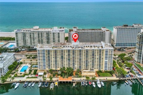 Снять в аренду кондоминиум в Майами-Бич, Флорида 2 спальни, 110.55м2, № 1989718 - фото 6