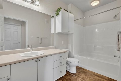 Condo in Orlando, Florida, 2 bedrooms  № 1785607 - photo 19