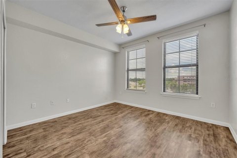 Condo in Orlando, Florida, 2 bedrooms  № 1785607 - photo 16