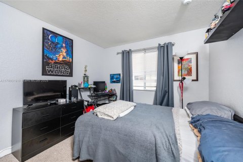 Copropriété à vendre à Hialeah, Floride: 4 chambres, 139.35 m2 № 1708565 - photo 12