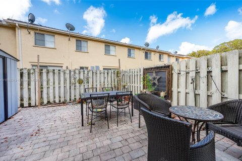 Copropriété à vendre à Hialeah, Floride: 4 chambres, 139.35 m2 № 1708565 - photo 18
