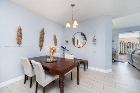 Copropriété à vendre à Hialeah, Floride: 4 chambres, 139.35 m2 № 1708565 - photo 5