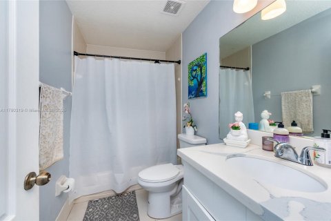 Copropriété à vendre à Hialeah, Floride: 4 chambres, 139.35 m2 № 1708565 - photo 14