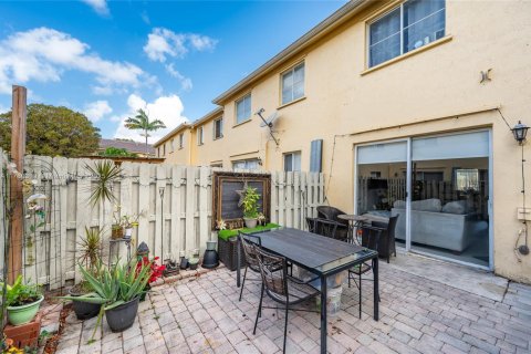 Copropriété à vendre à Hialeah, Floride: 4 chambres, 139.35 m2 № 1708565 - photo 17
