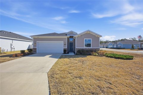 Casa en Ocala, Florida 4 dormitorios, 189.43 m2 № 2108052