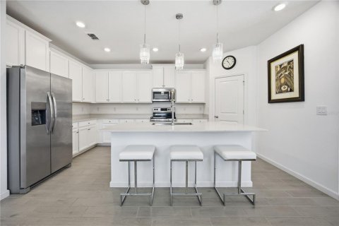 Casa en venta en Ocala, Florida, 4 dormitorios, 189.43 m2 № 2108052 - foto 6