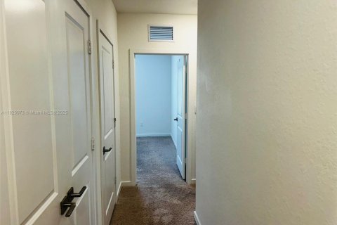 Townhouse in Homestead, Florida 4 bedrooms, 169.64 sq.m. № 1797672 - photo 20