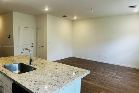 Townhouse in Homestead, Florida 4 bedrooms, 169.64 sq.m. № 1797672 - photo 23