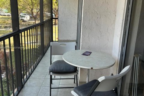 Condo in Lauderhill, Florida, 1 bedroom  № 2069572 - photo 28