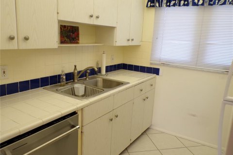 Condominio en alquiler en Venice, Florida, 2 dormitorios, 90.58 m2 № 1721642 - foto 3