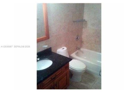 Villa ou maison à louer à Tamarac, Floride: 1 chambre, 51.1 m2 № 2084235 - photo 15