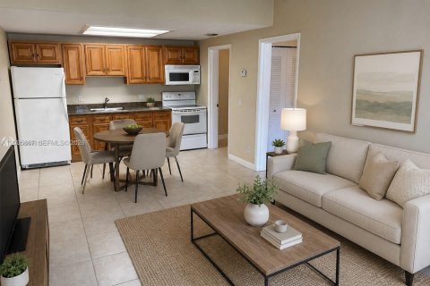 Villa ou maison à louer à Tamarac, Floride: 1 chambre, 51.1 m2 № 2084235 - photo 3