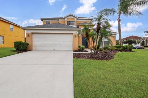 Casa en Kissimmee, Florida 5 dormitorios, 210.8 m2 № 2405362