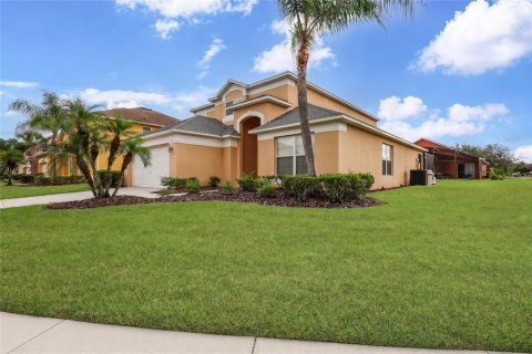 Casa en venta en Kissimmee, Florida, 5 dormitorios, 210.8 m2 № 2405362 - foto 2