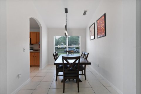 Casa en venta en Kissimmee, Florida, 5 dormitorios, 210.8 m2 № 2405362 - foto 10
