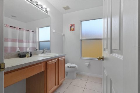 Casa en venta en Kissimmee, Florida, 5 dormitorios, 210.8 m2 № 2405362 - foto 24