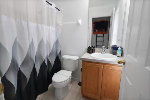 Casa en venta en Kissimmee, Florida, 5 dormitorios, 210.8 m2 № 2405362 - foto 26