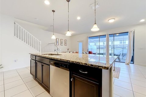 Touwnhouse à vendre à Kissimmee, Floride: 5 chambres, 210.24 m2 № 2437357 - photo 17