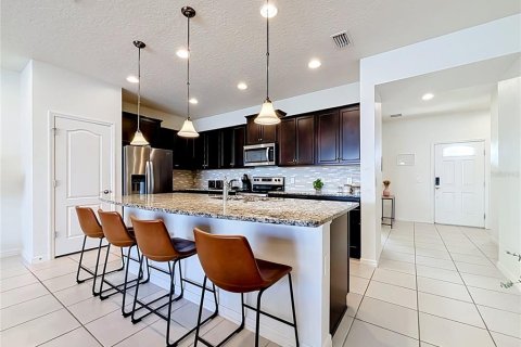 Touwnhouse à vendre à Kissimmee, Floride: 5 chambres, 210.24 m2 № 2437357 - photo 10