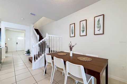 Touwnhouse à vendre à Kissimmee, Floride: 5 chambres, 210.24 m2 № 2437357 - photo 25
